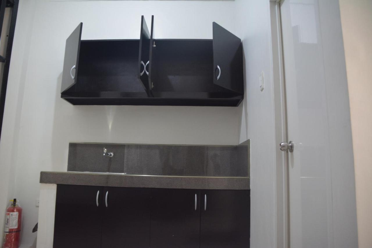 Sleepadz - Capsule Beds Dormitel in Magsaysay Ave Naga Hotel Buitenkant foto