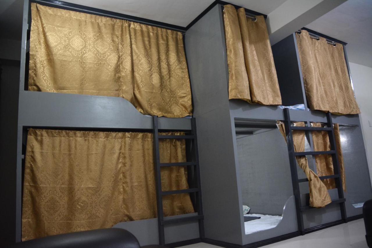 Sleepadz - Capsule Beds Dormitel in Magsaysay Ave Naga Hotel Buitenkant foto