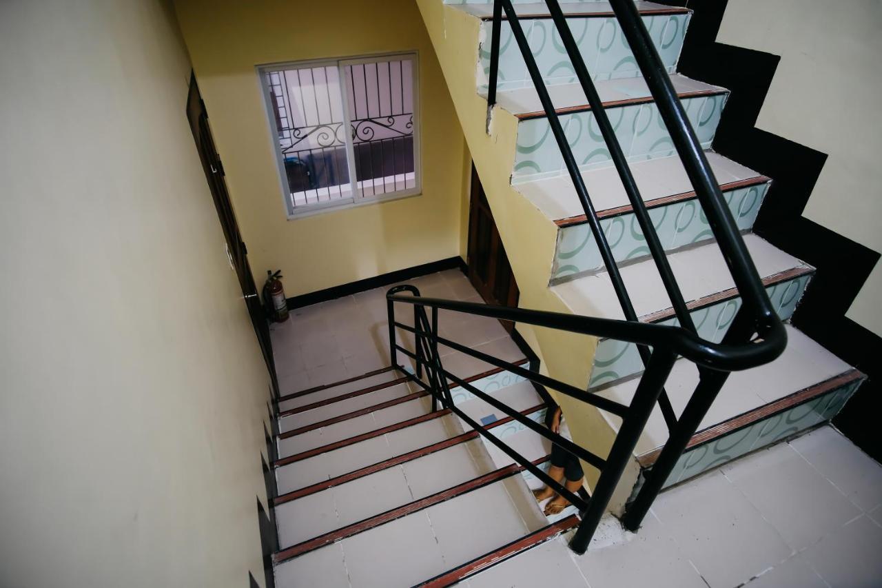 Sleepadz - Capsule Beds Dormitel in Magsaysay Ave Naga Hotel Buitenkant foto