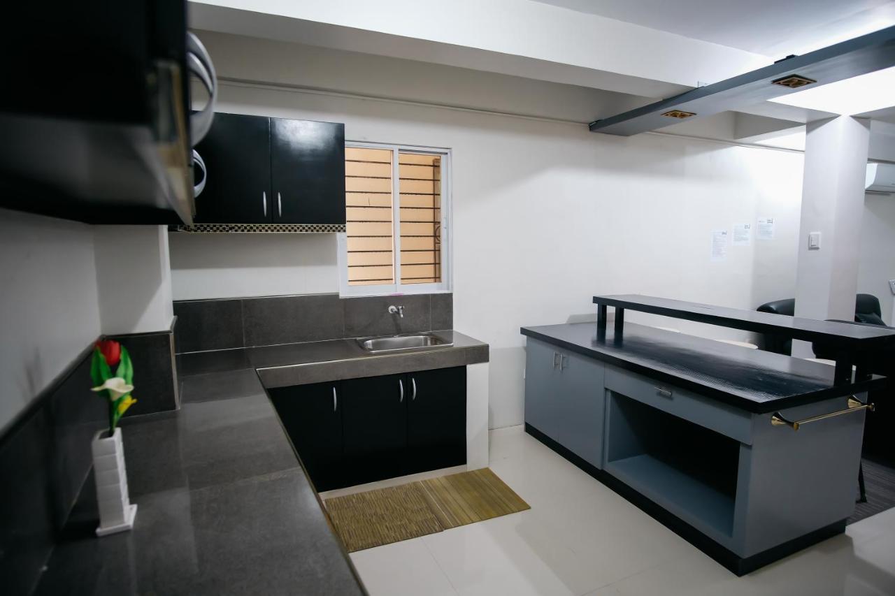 Sleepadz - Capsule Beds Dormitel in Magsaysay Ave Naga Hotel Buitenkant foto